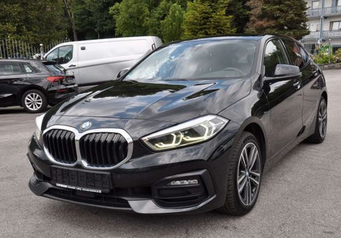 BMW 118, 2022