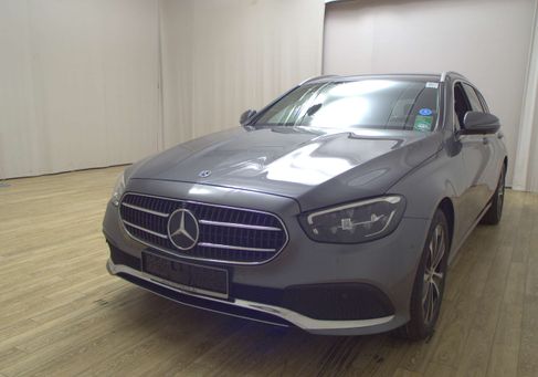 Mercedes-Benz E 300, 2022 2