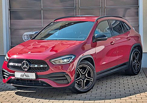 Mercedes-Benz GLA 200, 2020