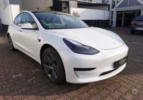 Tesla Model 3, 2020