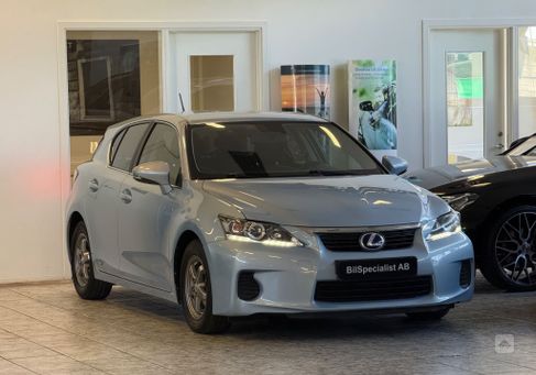 Lexus CT, 2012