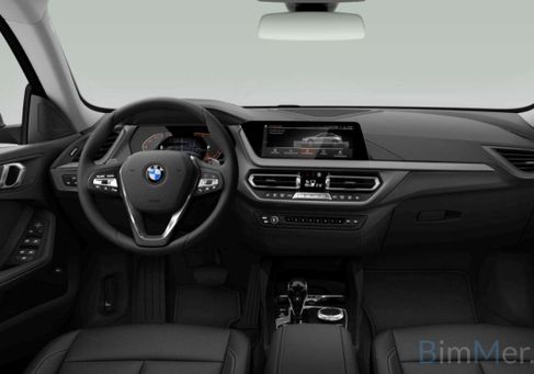 BMW 220, 2023
