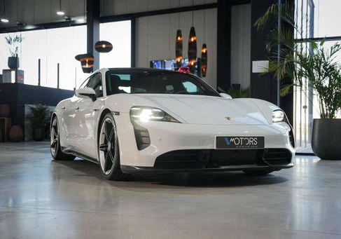 Porsche Taycan, 2020