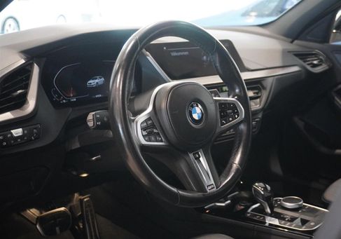 BMW 118, 2021