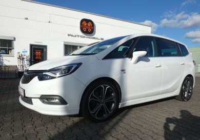 Opel Zafira, 2017