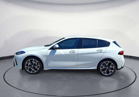 BMW 120, 2025