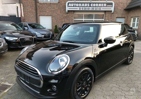 MINI ONE, 2019