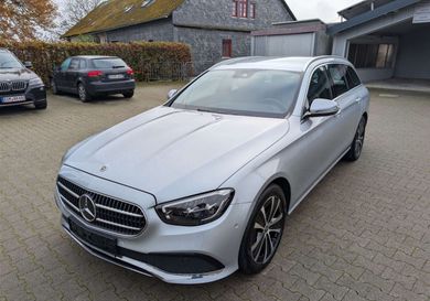 Mercedes-Benz E 300, 2022