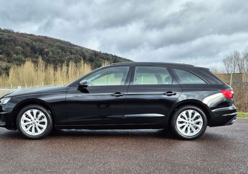 Audi A4, 2022