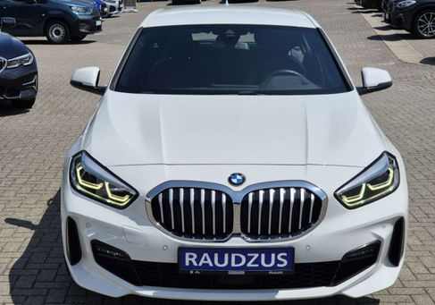 BMW 118, 2020