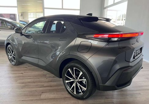 Toyota C-HR, 2024