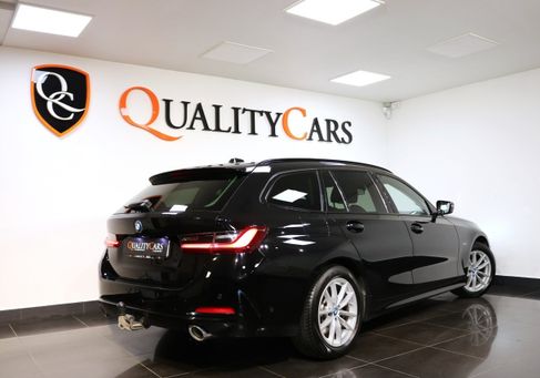 BMW 330, 2023