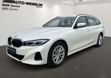 BMW 318, 2022