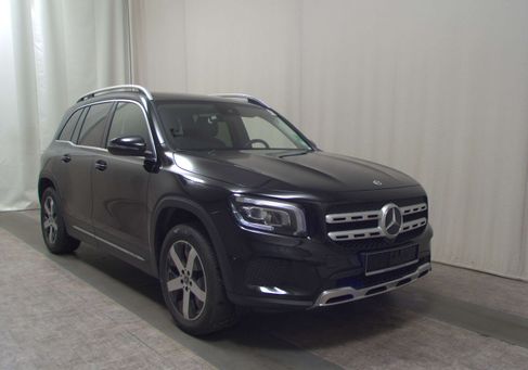 Mercedes-Benz GLB 200, 2022 3