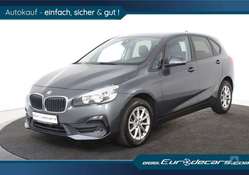 BMW 216, 2019