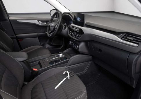 Ford Kuga, 2022