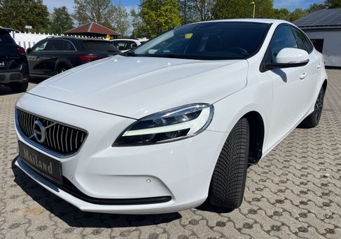 Volvo V40, 2018