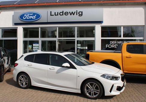 BMW 118, 2021