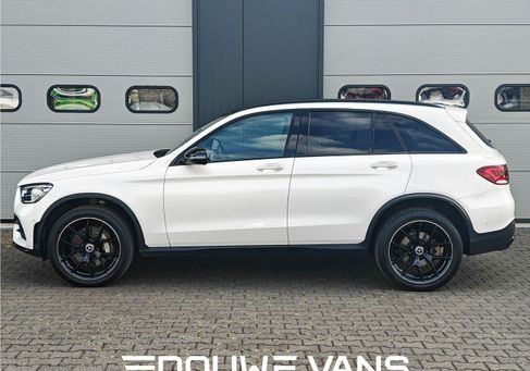 Mercedes-Benz GLC 300, 2022