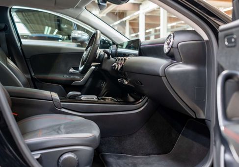 Mercedes-Benz A 250, 2022