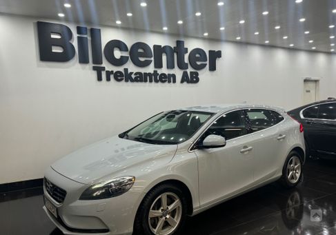 Volvo V40, 2013