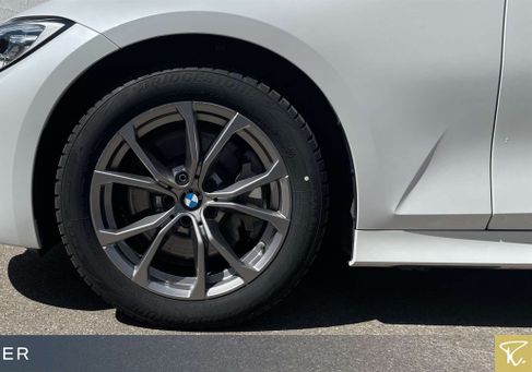 BMW 330, 2019