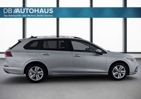 Volkswagen Golf, 2024 3