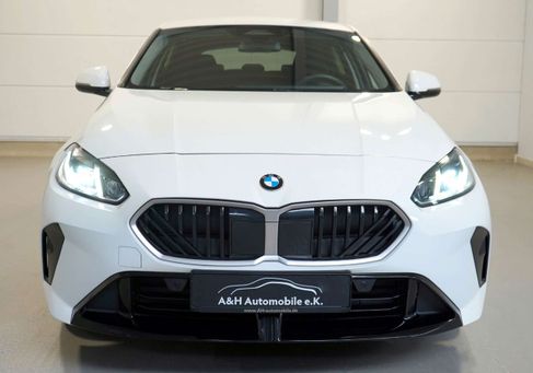 BMW 116, 2025