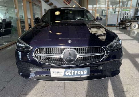 Mercedes-Benz C 300, 2022