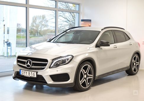 Mercedes-Benz GLA 200, 2016