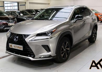 Lexus NX, 2021