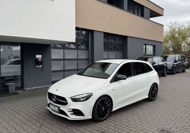 Mercedes-Benz B 180, 2021