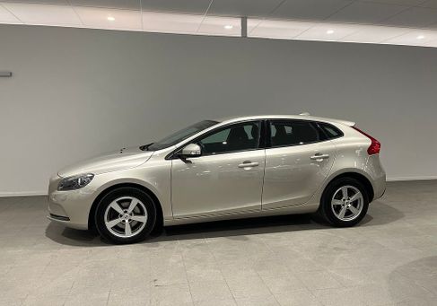 Volvo V40, 2017