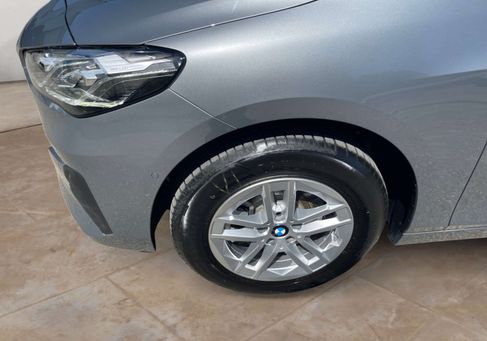 BMW 216, 2024