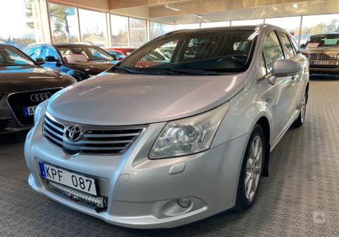 Toyota Avensis, 2010