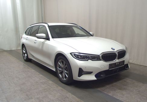 BMW 330, 2021