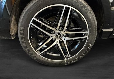 Mercedes-Benz V 300, 2026