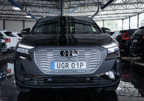Audi Q4, 2023 2
