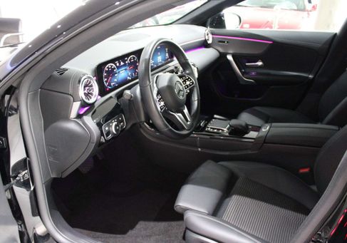 Mercedes-Benz CLA 180, 2022