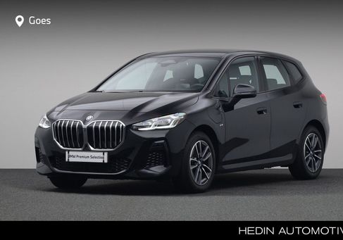 BMW 230, 2025