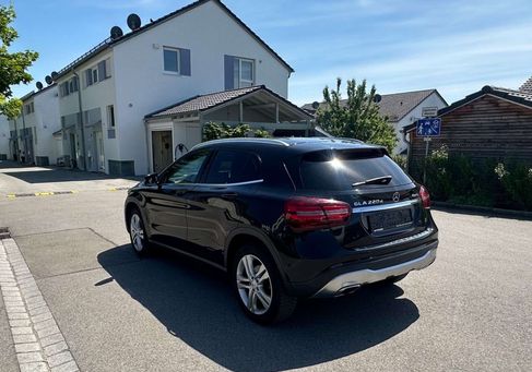 Mercedes-Benz GLA 220, 2019