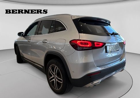 Mercedes-Benz GLA 200, 2021 3