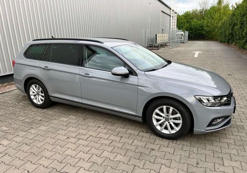 Volkswagen Passat Variant, 2023 3