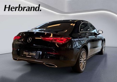 Mercedes-Benz CLA 250, 2022