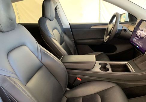 Tesla Model Y, 2022 3