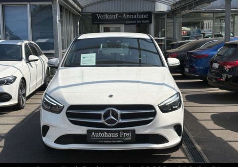 Mercedes-Benz B 200, 2021