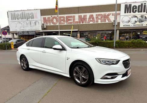 Opel Insignia, 2019 3