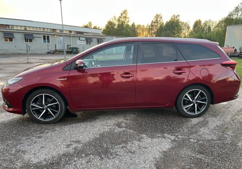 Toyota Auris Touring Sports, 2017