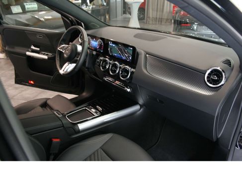 Mercedes-Benz B 180, 2025