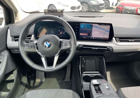 BMW 220, 2025 3